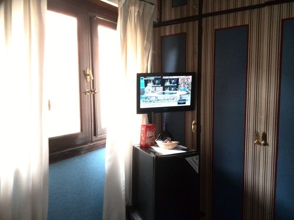 Susana Just Boutique Hotel Vicente Lopez Exterior photo